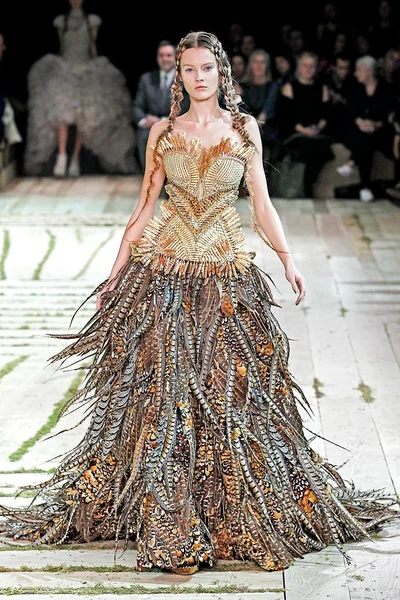 Look 34